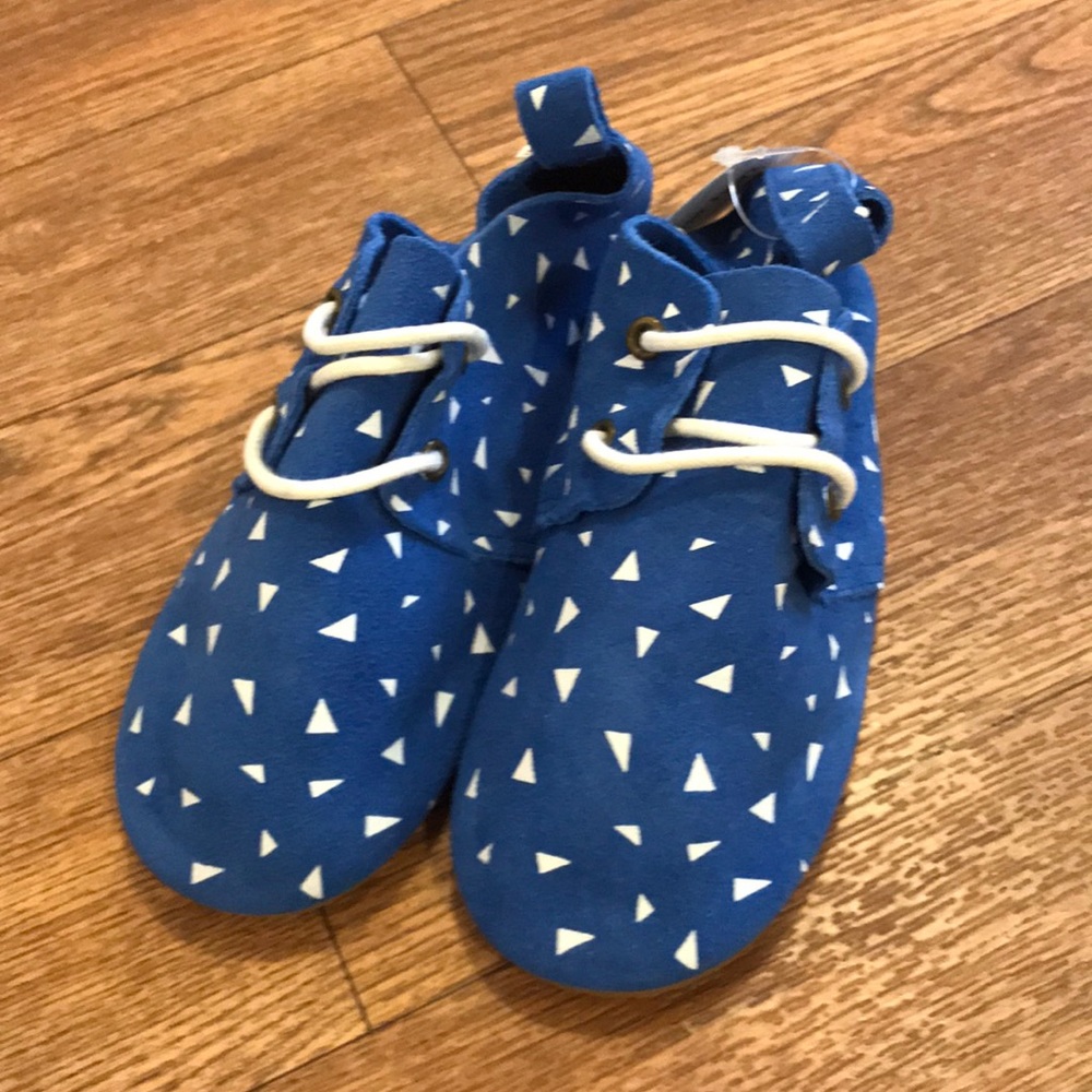 Piper finn size 9 Toddlers oxfords in blue print